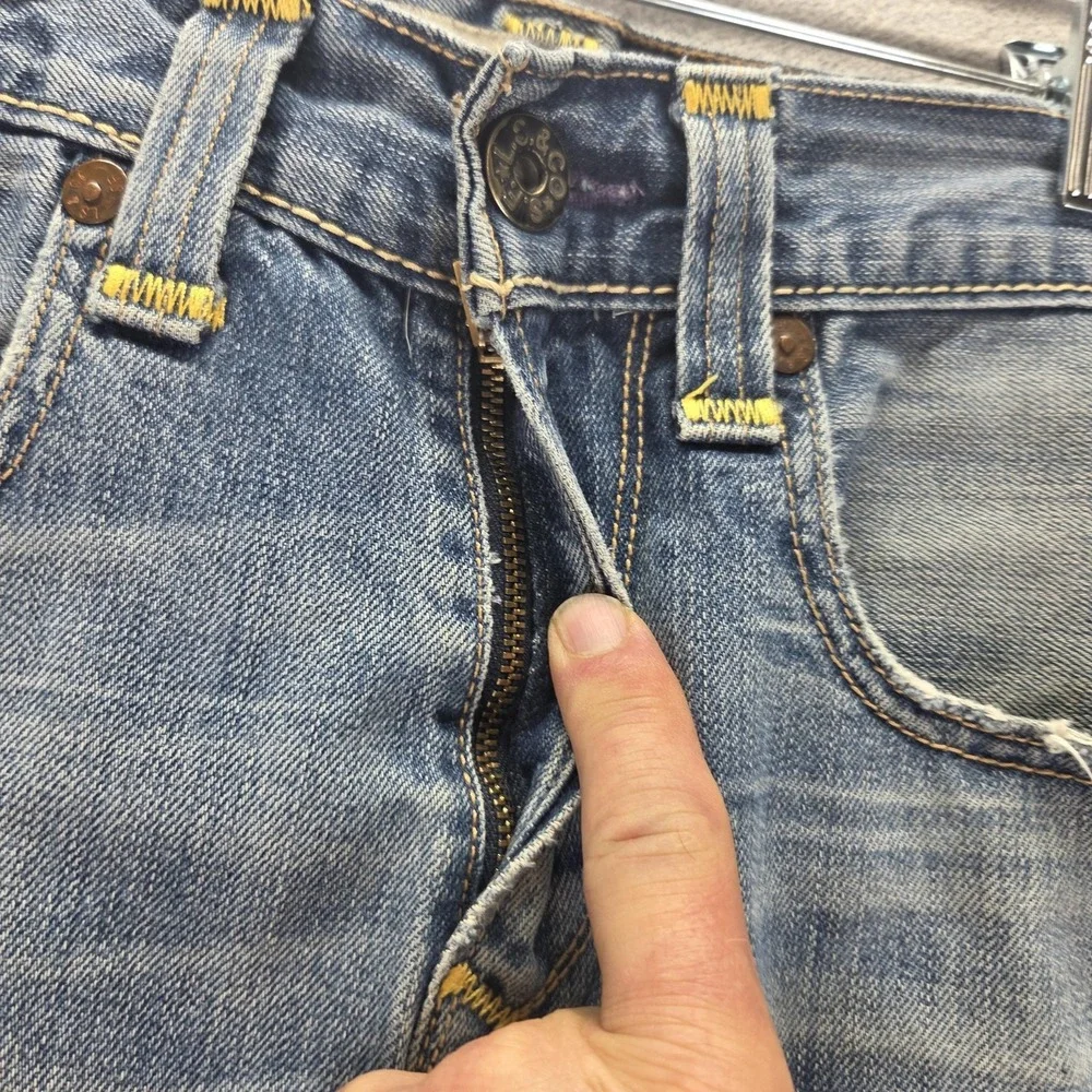 Levis 11899 important